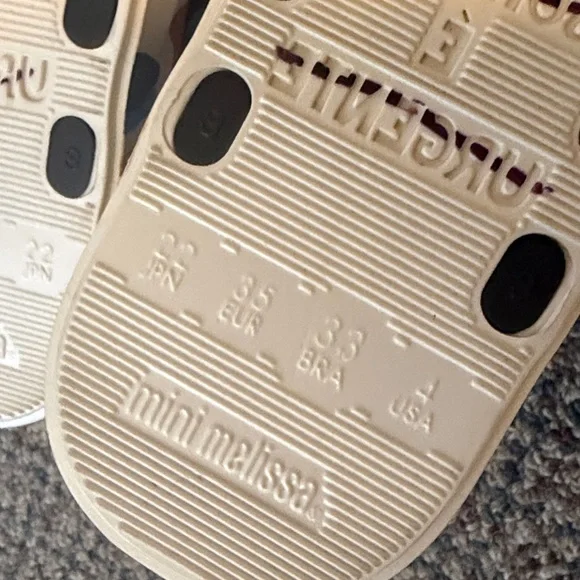 Mini Melissa Pingpong + Fabula Sandal size 4 - Picture 7 of 7